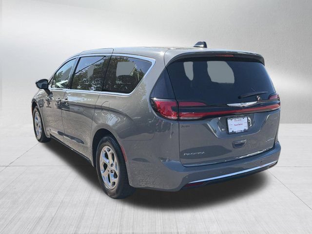 Certified 2024 Chrysler Pacifica Limited FWD image 8