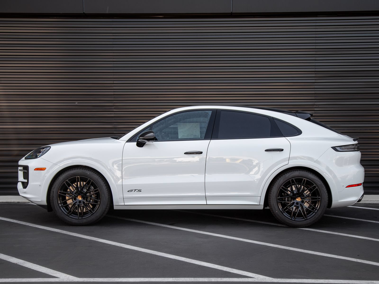 New 2026 Porsche Cayenne GTS AWD/4WD image 2