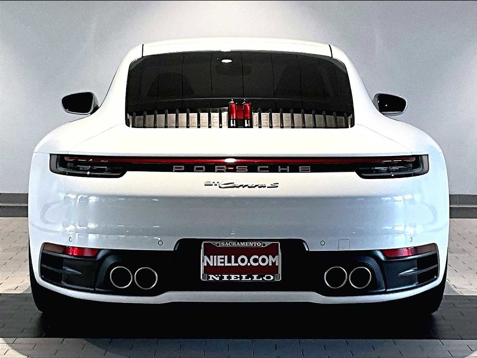 Used 2022 Porsche 911 Carrera S image 9