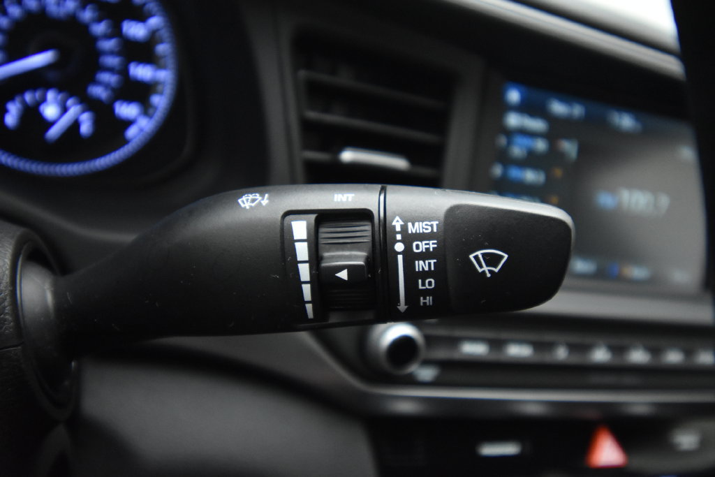 Used 2020 Hyundai Elantra SEL w/ Cargo Package (C1) FWD image 28