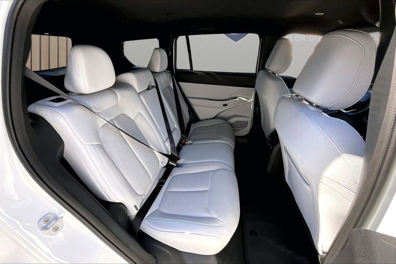 New 2026 Jeep Cherokee Laredo image 20