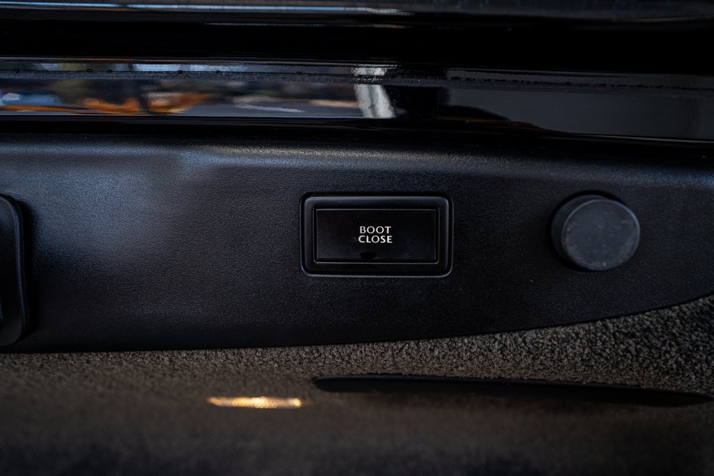 Used 2015 Bentley Flying Spur V8 image 60