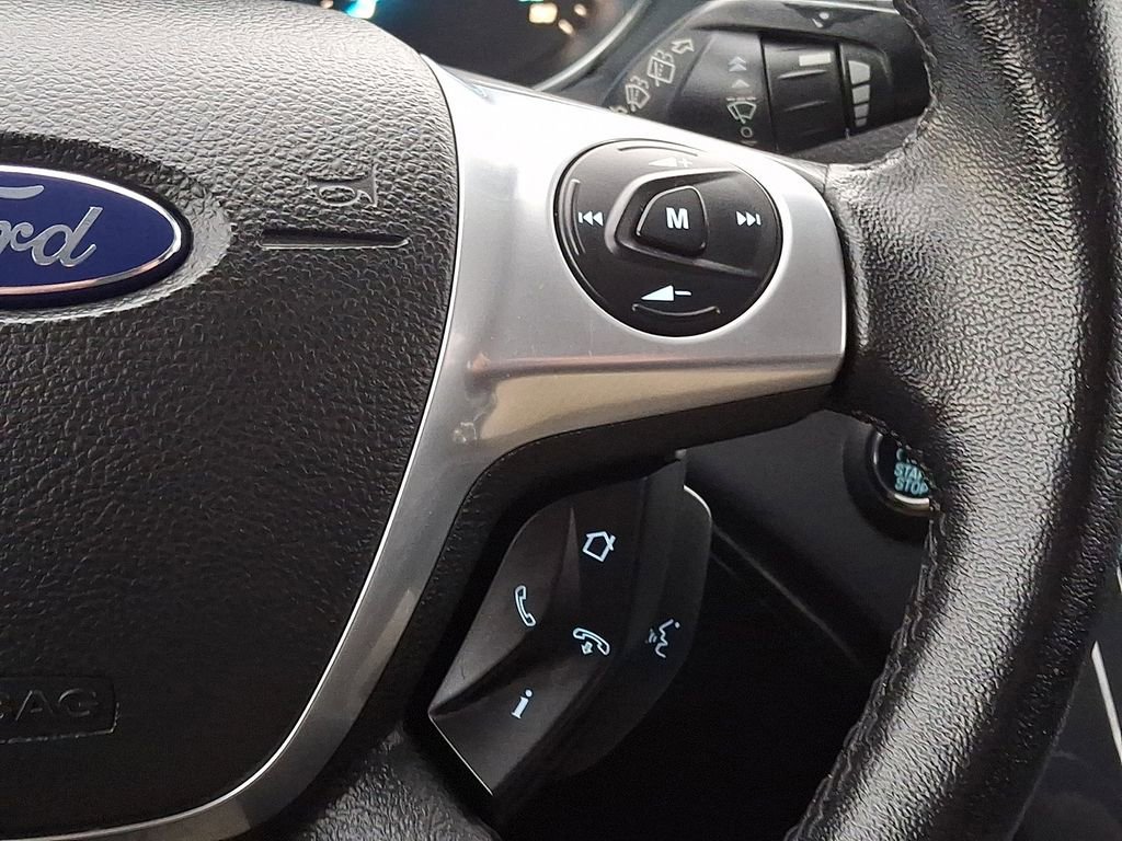 Used 2013 Ford Escape Titanium w/ Class II Trailer Tow Pkg image 21