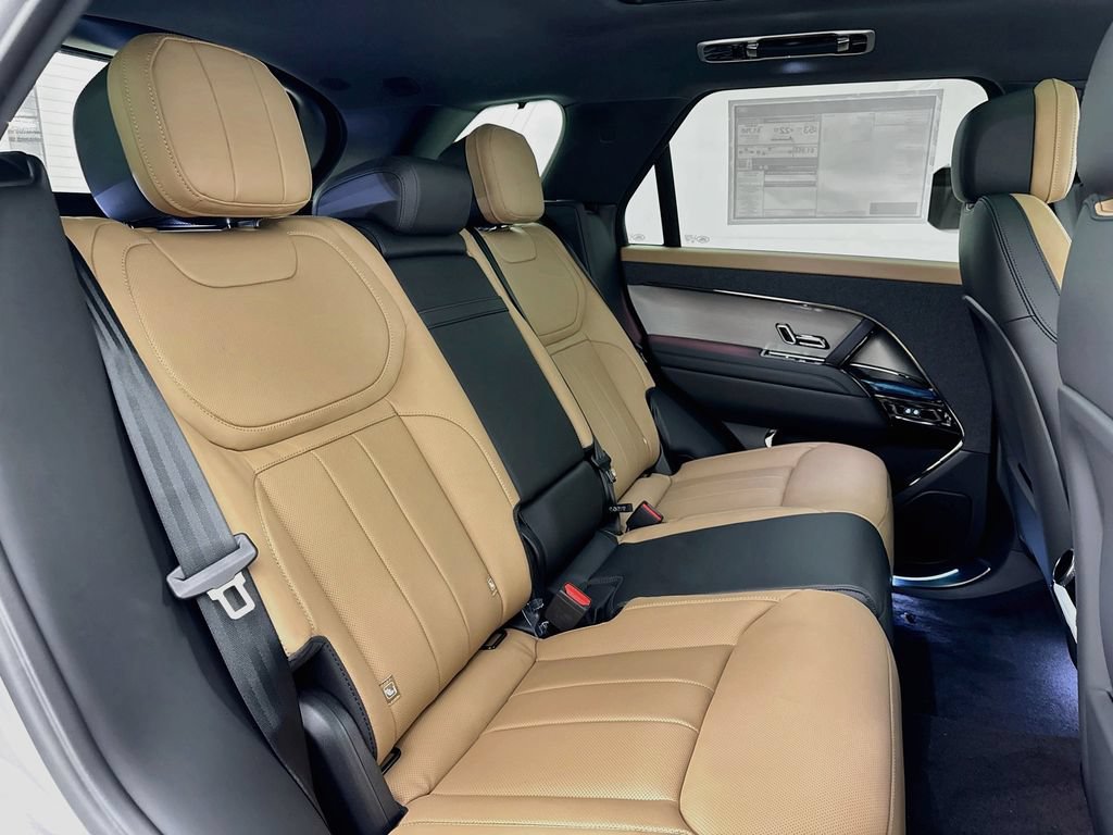 New 2027 Land Rover Range Rover Sport Dynamic SE AWD/4WD image 28