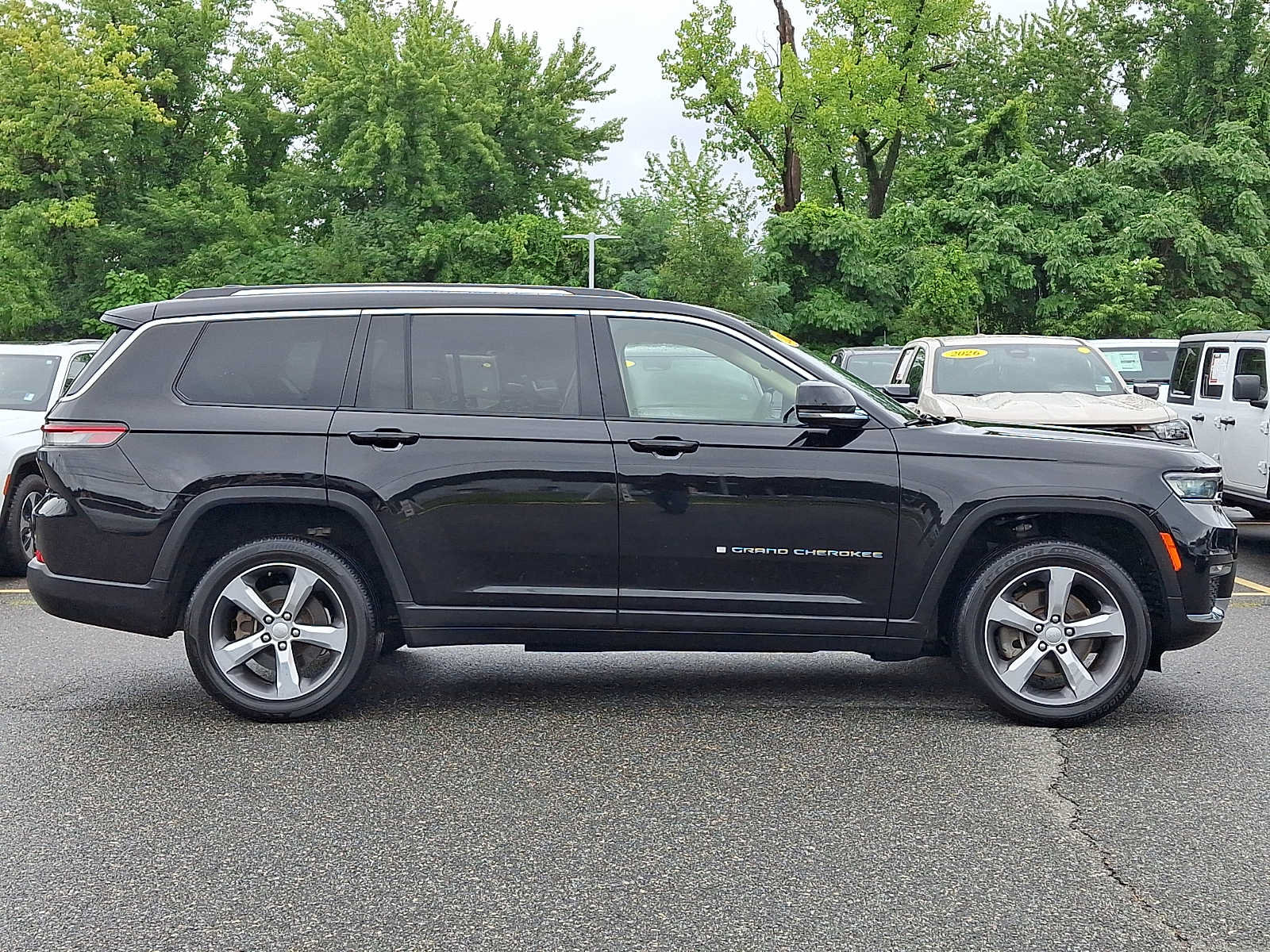 Used 2021 Jeep Grand Cherokee L Limited AWD/4WD image 7