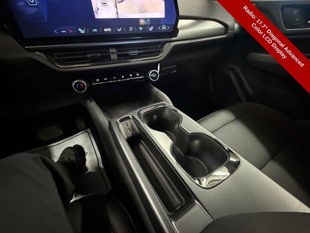 Used 2024 Chevrolet Equinox EV RS w/ LPO, Trailering Package FWD image 32
