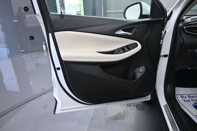 Used 2022 Buick Encore GX Select FWD image 11