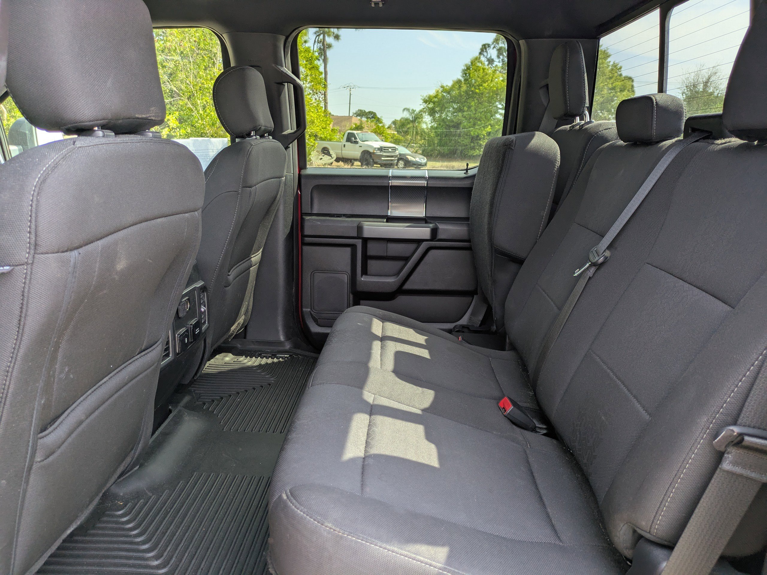 Used 2019 Ford F150 XLT w/ Equipment Group 302A Luxury AWD/4WD image 13