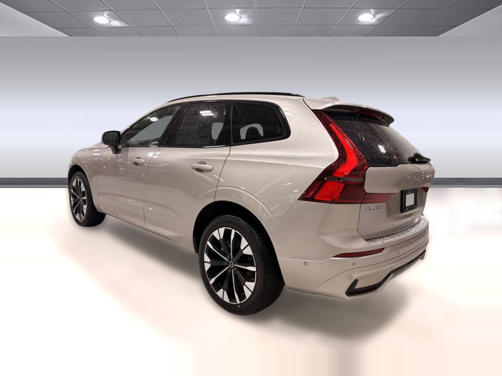 Certified 2026 Volvo XC60 B5 Plus w/ Protection Package Premier image 3
