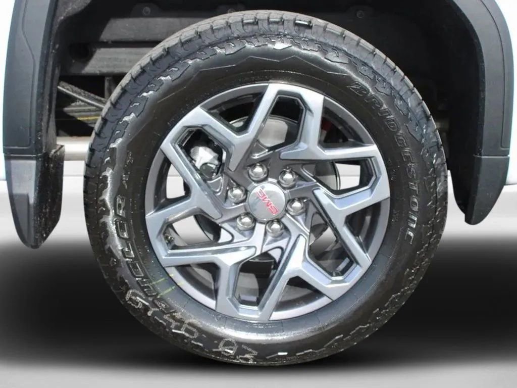 New 2026 GMC Sierra 1500 SLT image 36