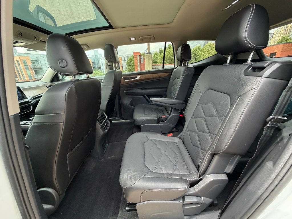 Certified 2024 Volkswagen Atlas SE w/ Panoramic Sunroof Package AWD/4WD image 23