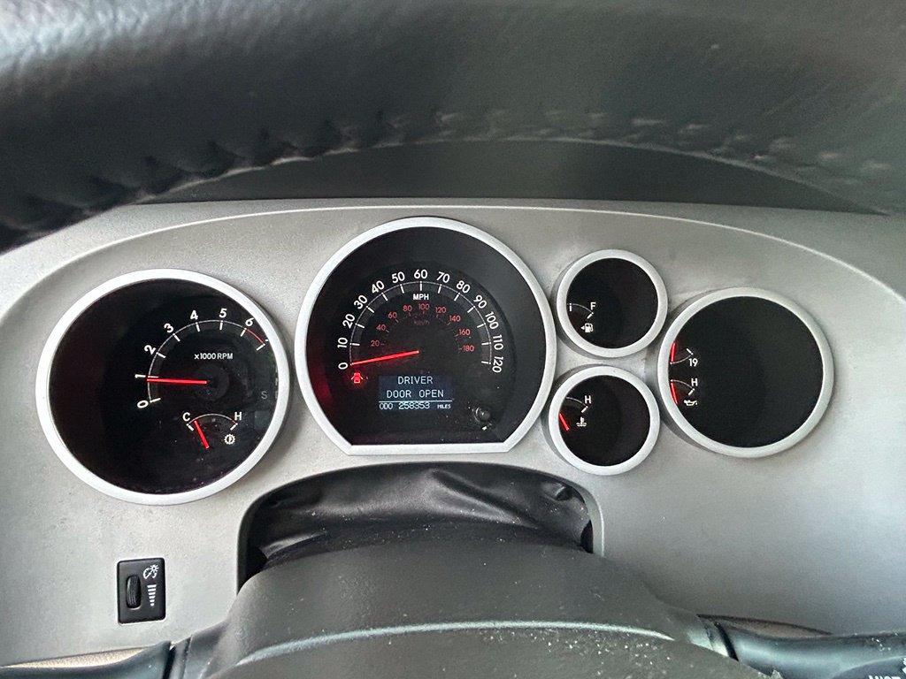 Used 2007 Toyota Tundra Limited w/ TRD Off-Road Pkg AWD/4WD image 17