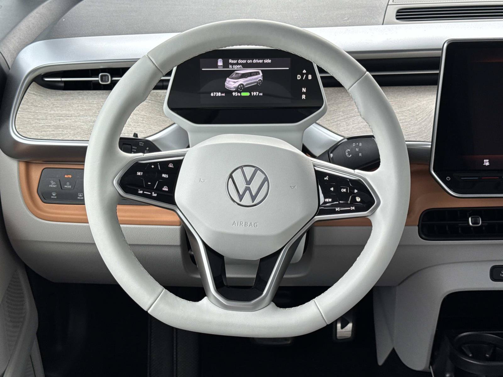 Certified 2025 Volkswagen ID. Buzz 1st Edition AWD/4WD image 9