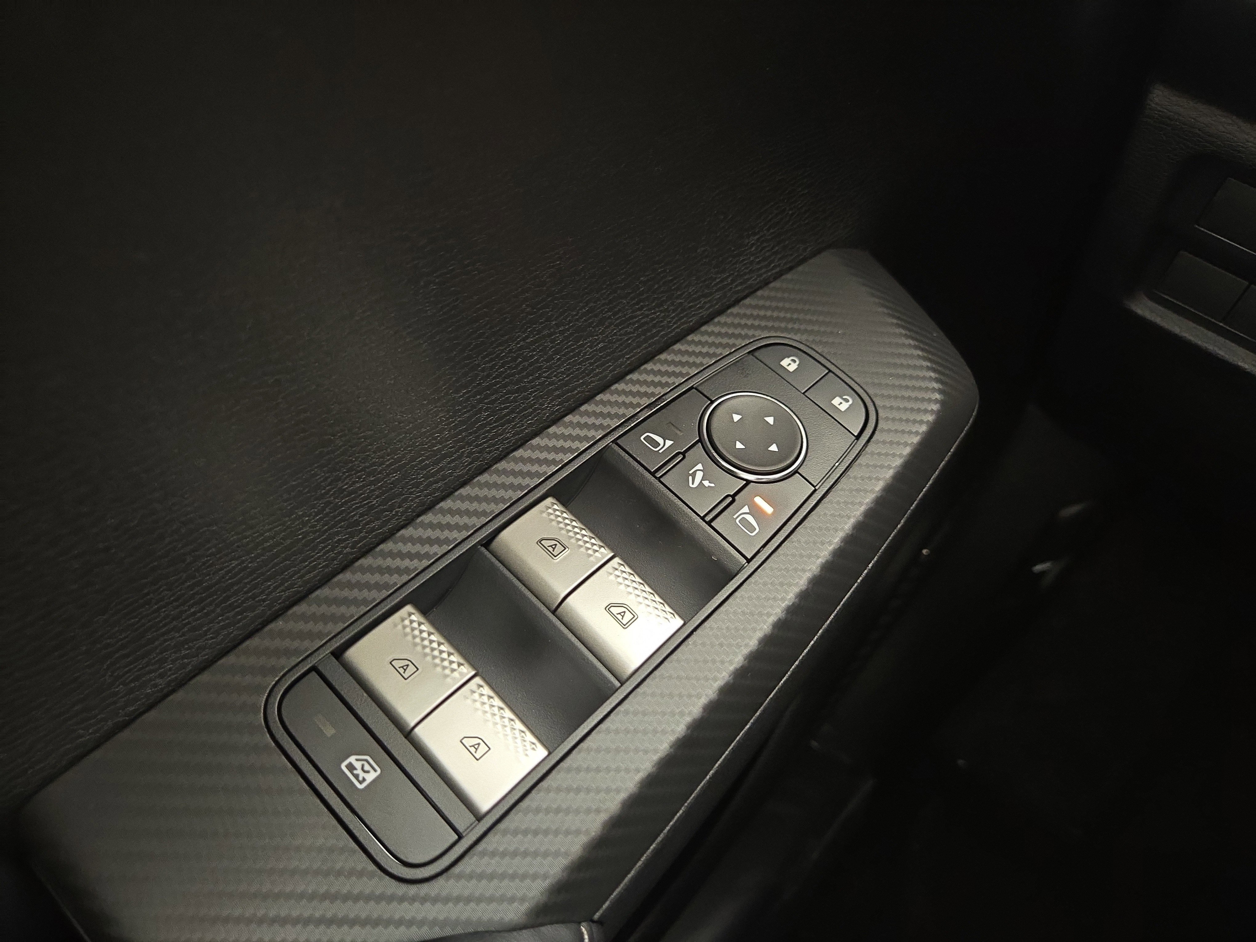 New 2026 Mitsubishi Outlander SE image 29