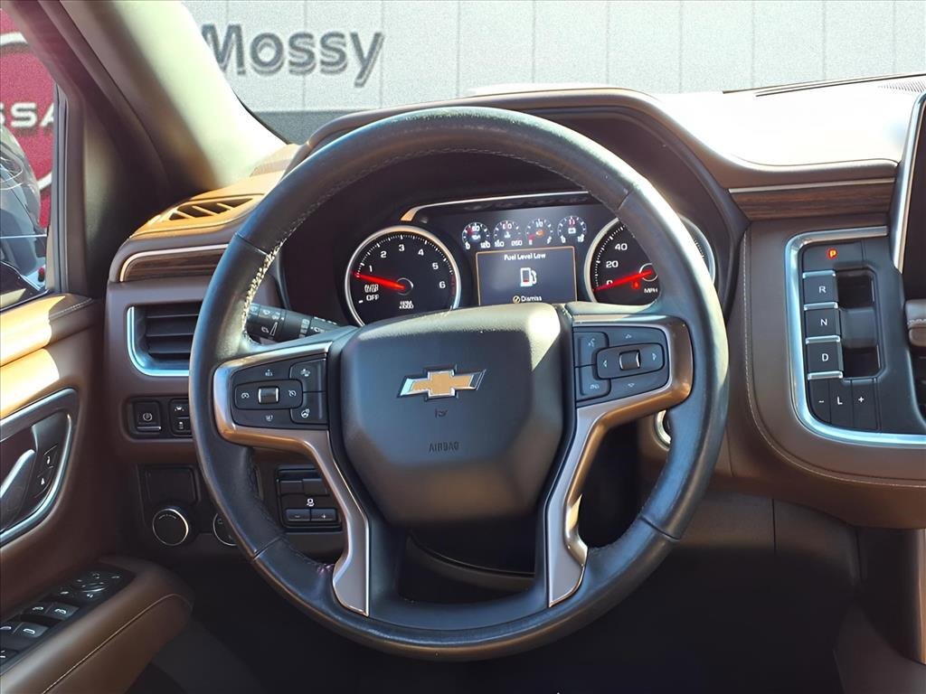 Used 2021 Chevrolet Suburban High Country w/ Premium Package image 16