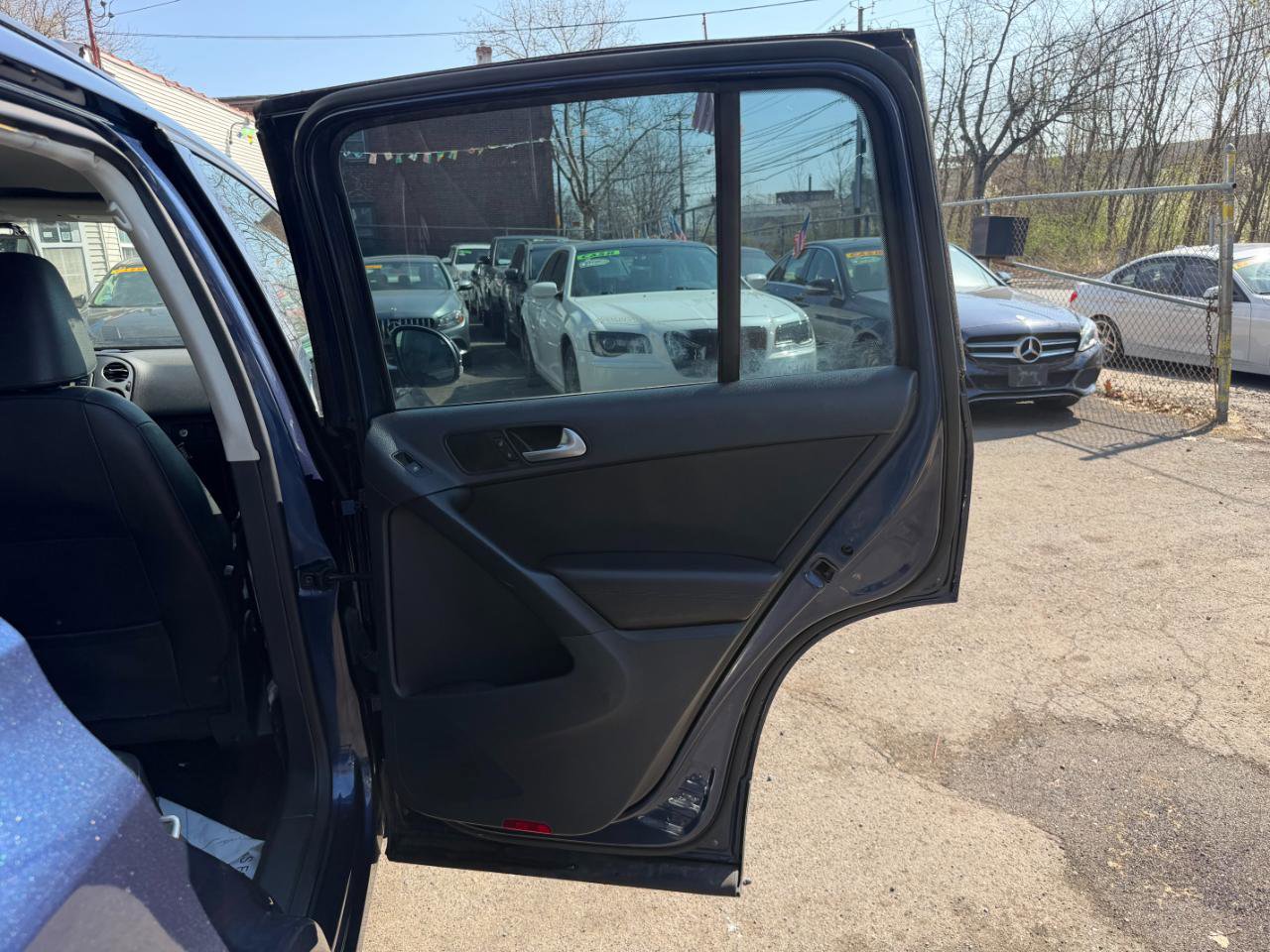 Used 2016 Volkswagen Tiguan S image 32