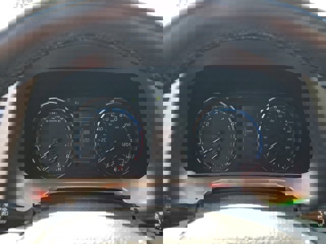 Used 2018 Toyota RAV4 XLE image 17