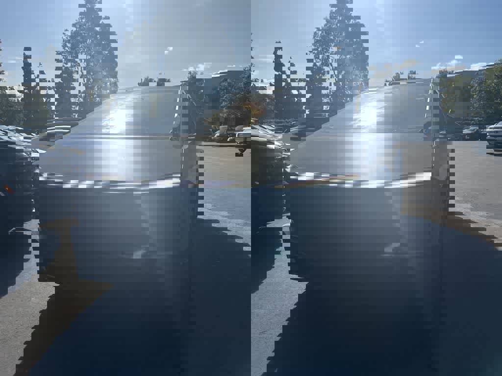 Used 2024 Tesla Cybertruck AWD Crew Cab image 5