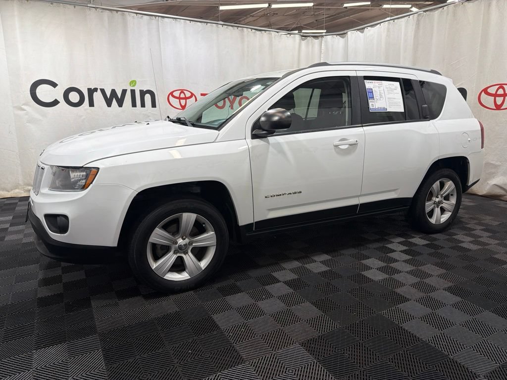 Used 2016 Jeep Compass Sport w/ Power Value Group FWD image 4