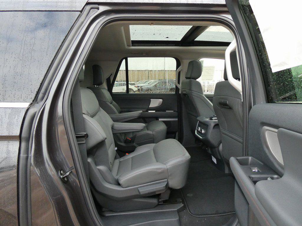 New 2025 Ford Expedition Max Active image 13