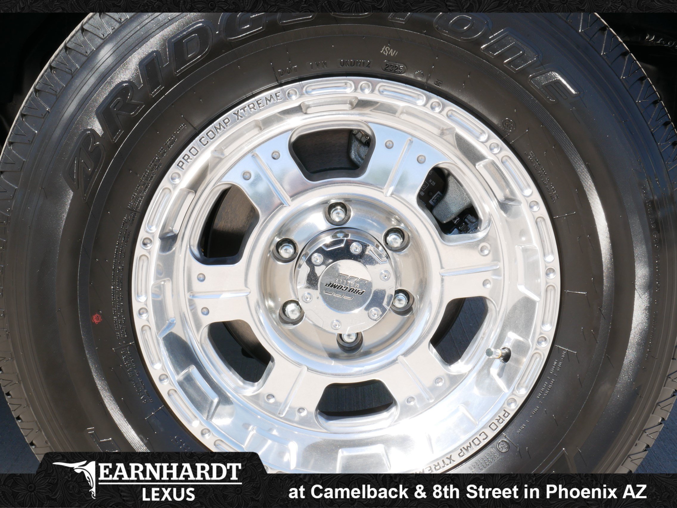 Used 2025 Ford Bronco 2-Door AWD/4WD image 17