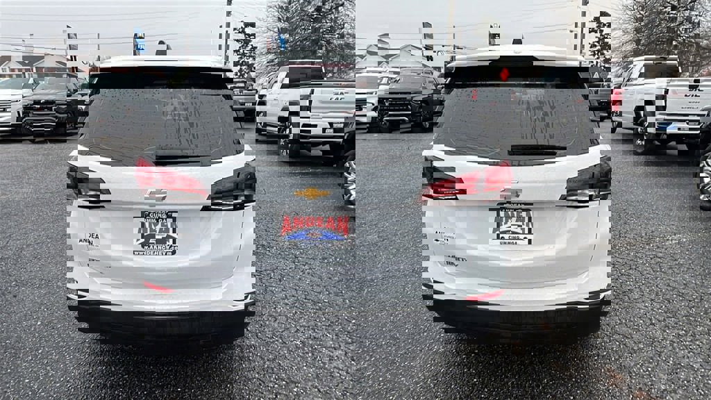Used 2023 Chevrolet Equinox LS image 6