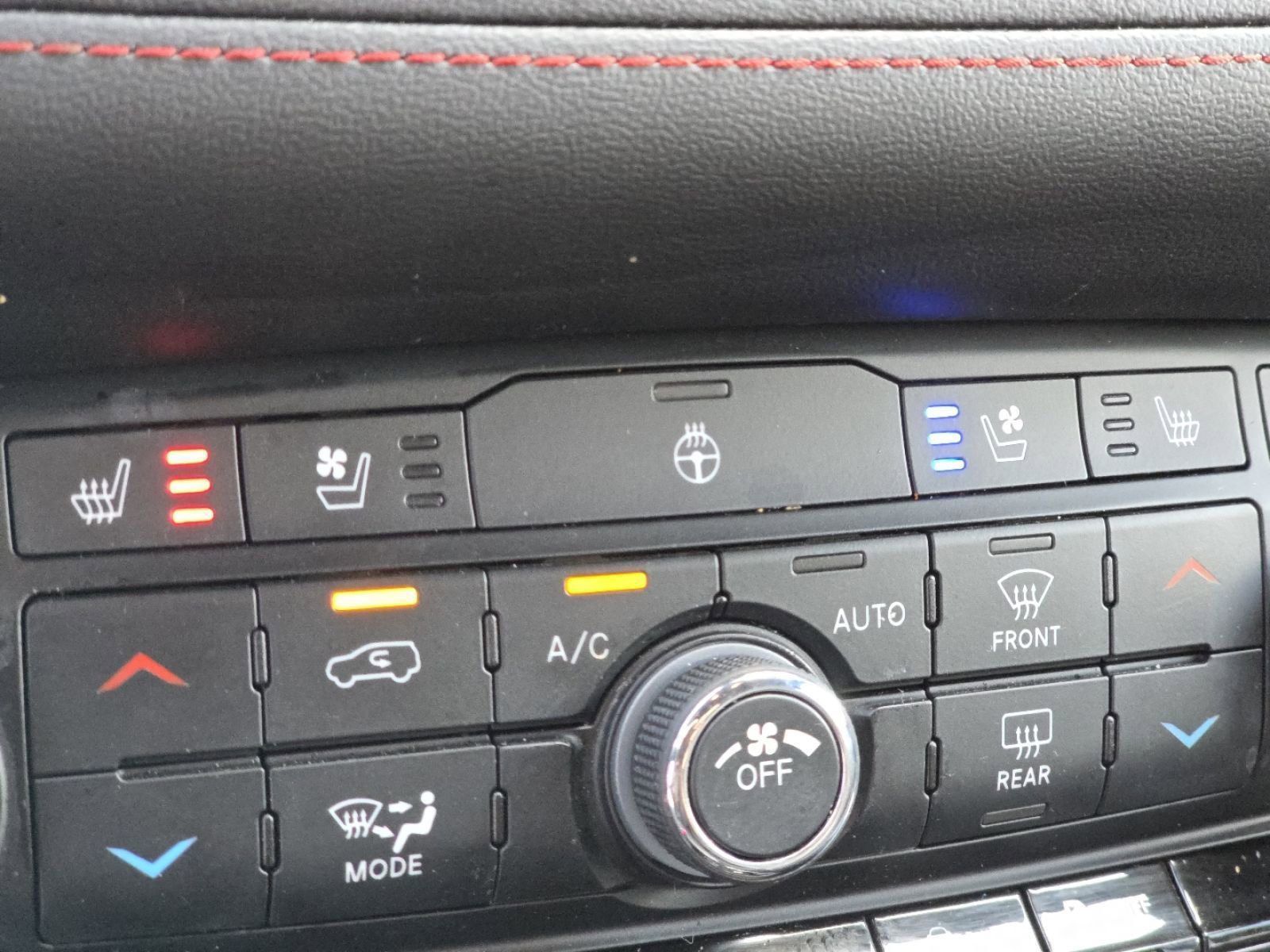 Used 2023 Dodge Durango GT AWD/4WD image 6