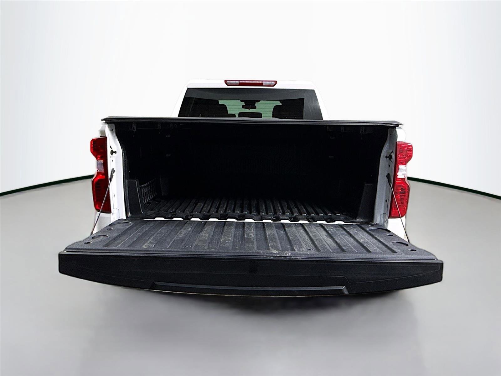 Used 2024 Chevrolet Silverado 1500 LT image 25