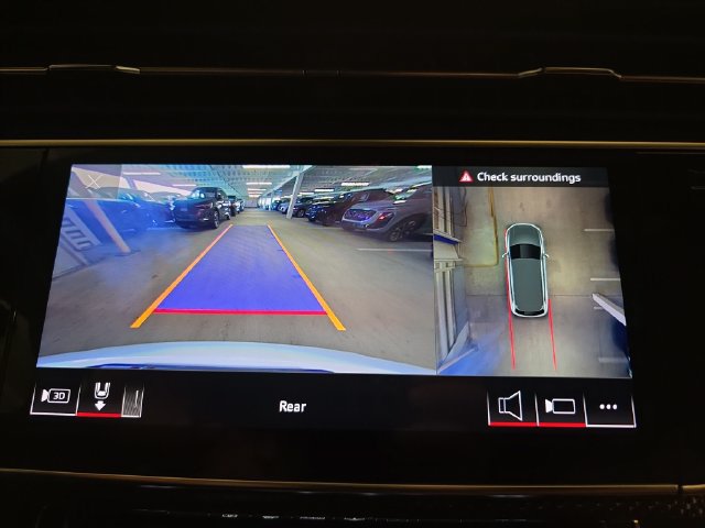 Used 2023 Audi SQ7 Premium Plus w/ Executive Package AWD/4WD image 26