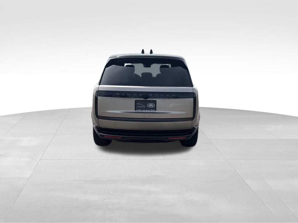 New 2025 Land Rover Range Rover SE image 4