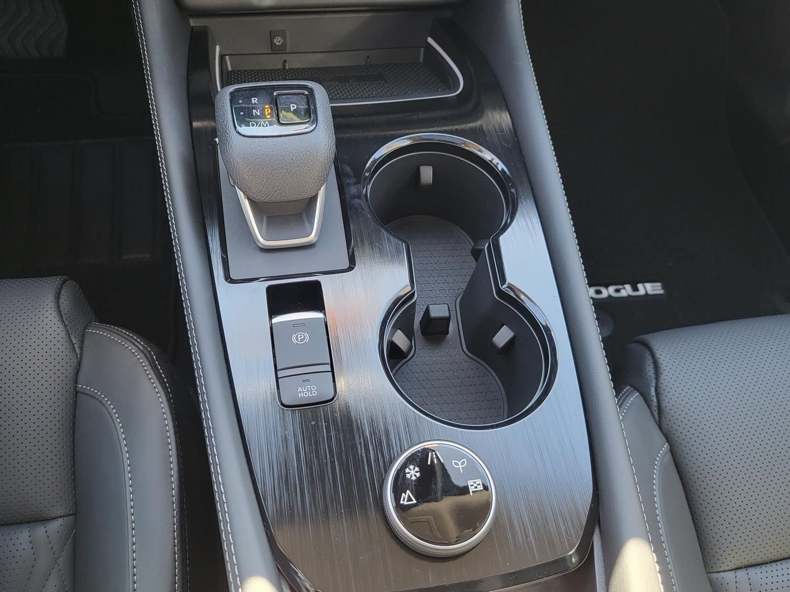 New 2026 Nissan Rogue Platinum image 25