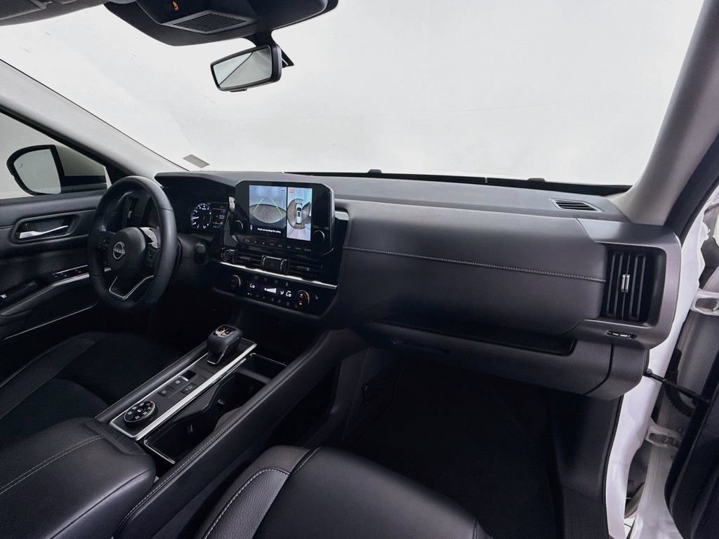 Used 2023 Nissan Pathfinder SL w/ Lighting Package (N92) AWD/4WD image 29