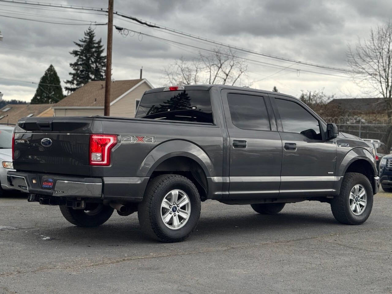 Used 2015 Ford F150 XLT AWD/4WD image 4