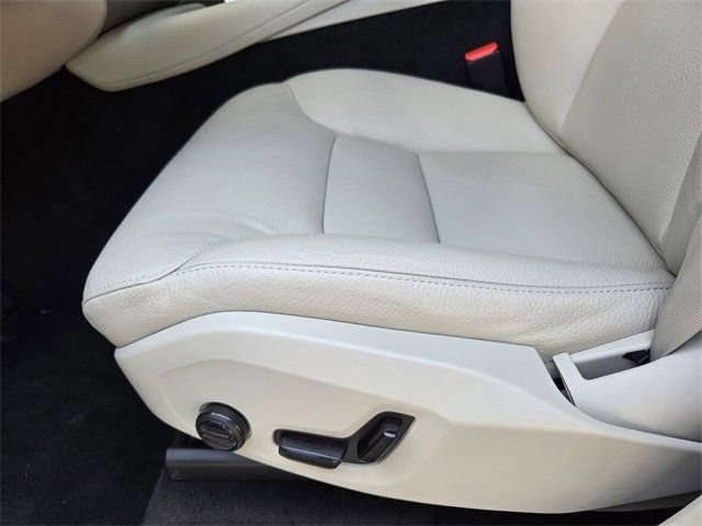 New 2025 Volvo XC90 T8 Plus w/ Protection Package Premier image 32