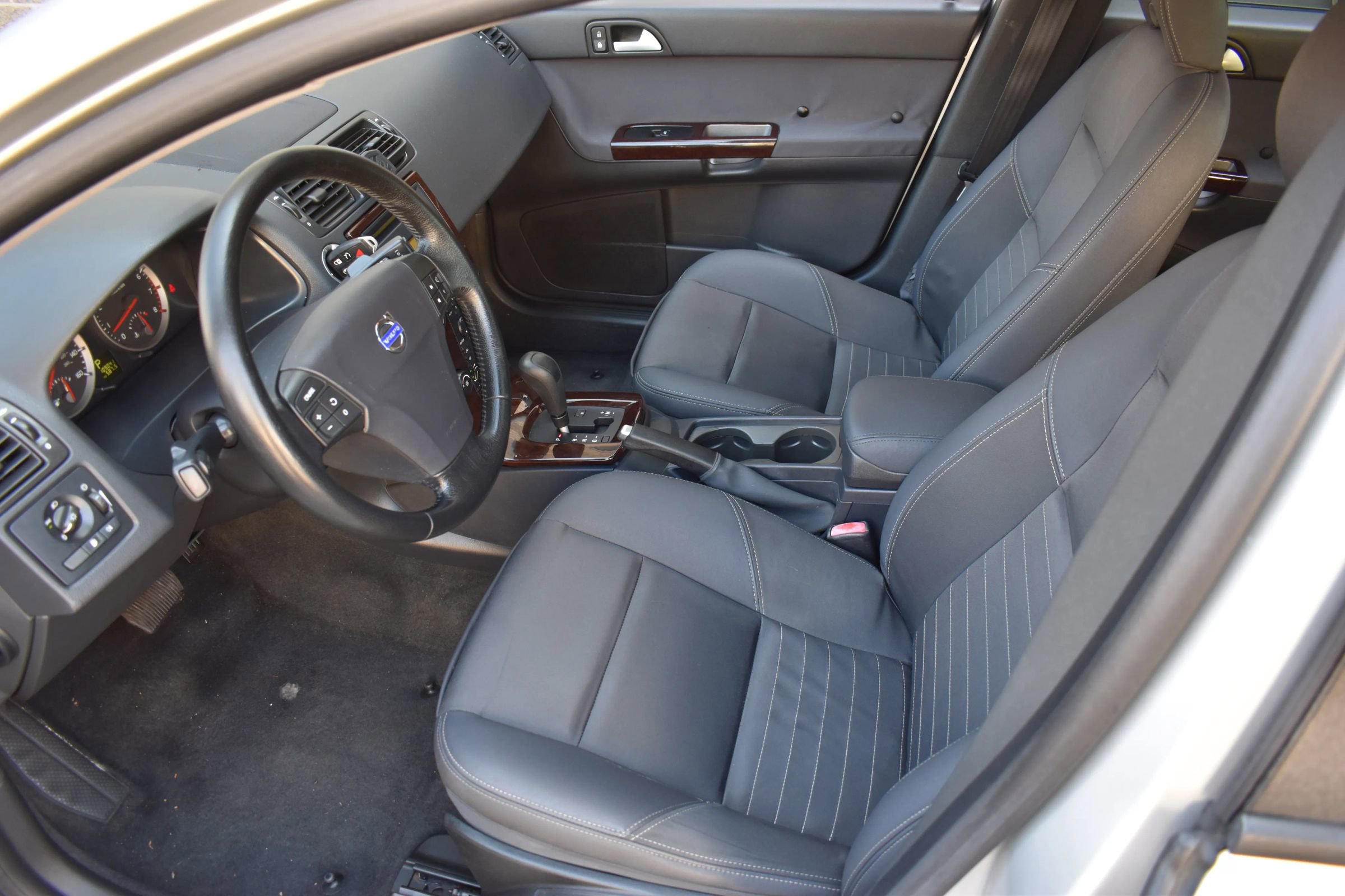 Used 2007 Volvo S40 2.4i image 9