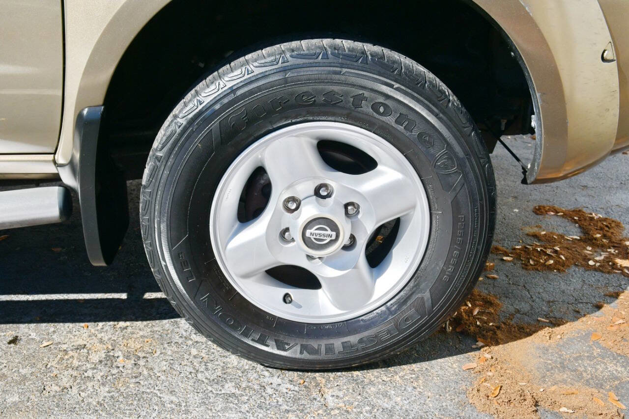 Used 2001 Nissan Frontier SE image 40
