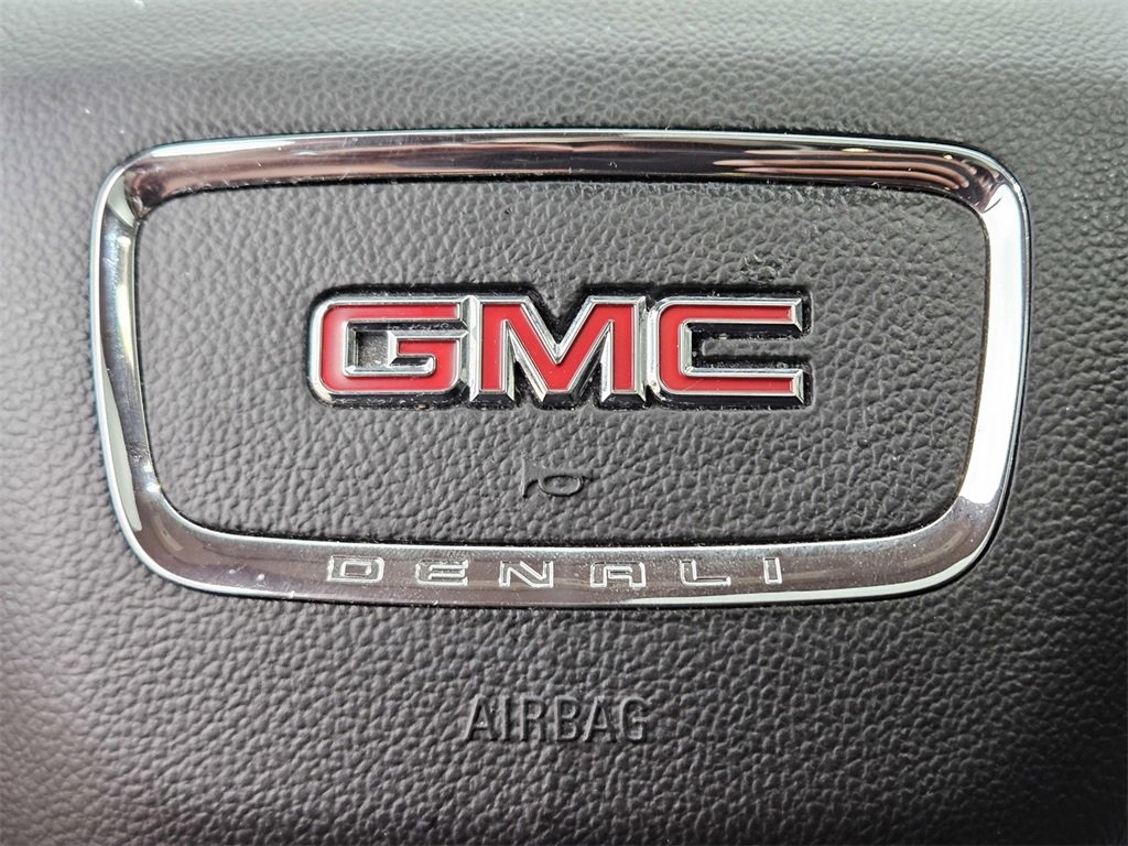 Used 2017 GMC Acadia Denali w/ Technology Package image 27