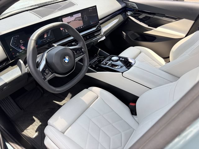 Used 2025 BMW 530i RWD image 19