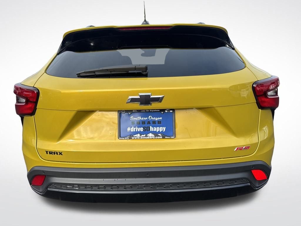 Used 2024 Chevrolet Trax RS w/ Sunroof Package image 6