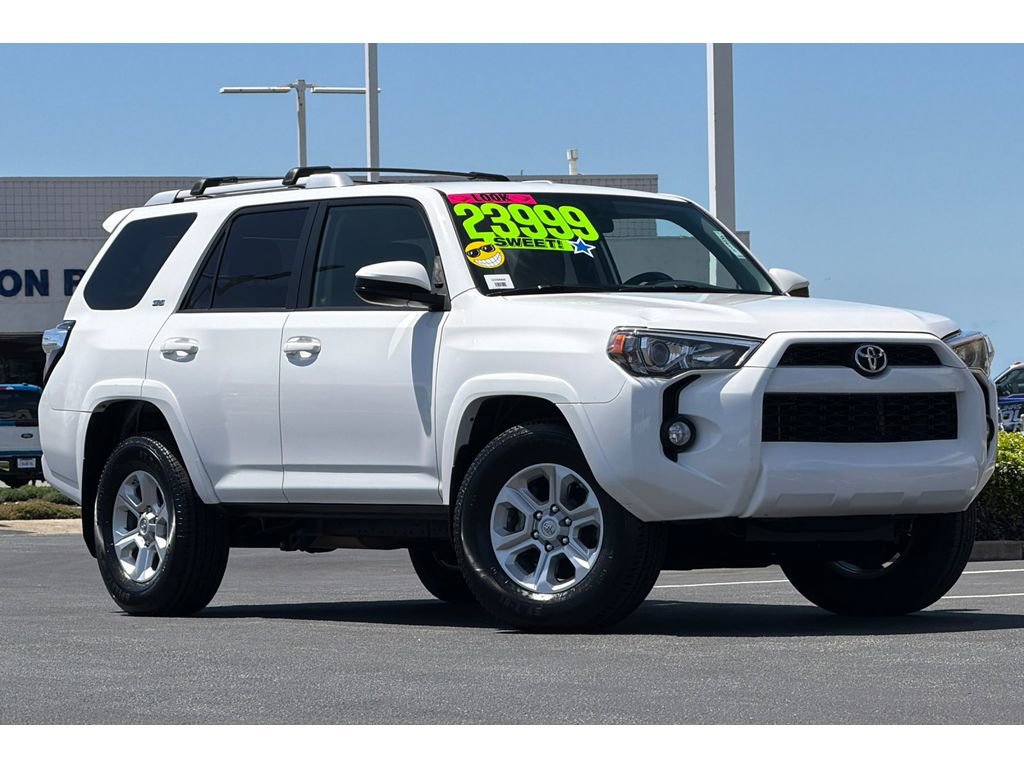 Used 2017 Toyota 4Runner SR5 image 2