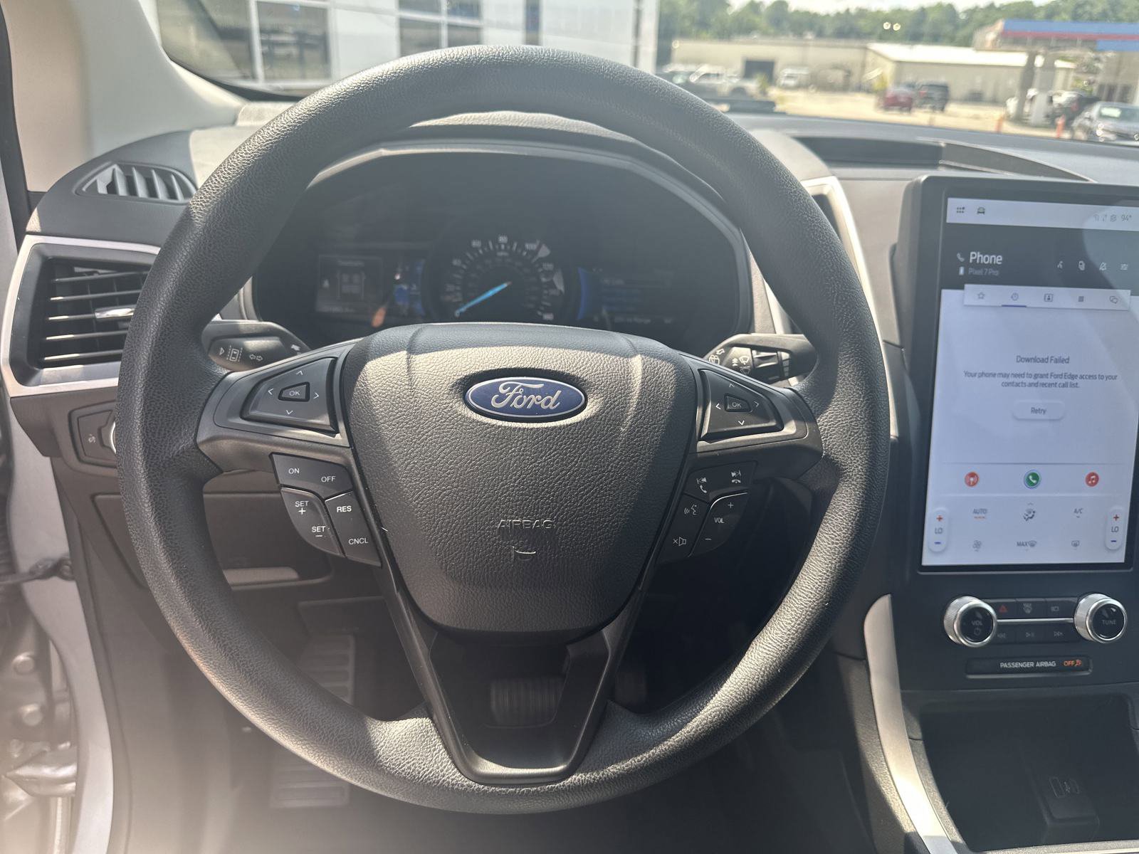 Used 2022 Ford Edge SE image 12
