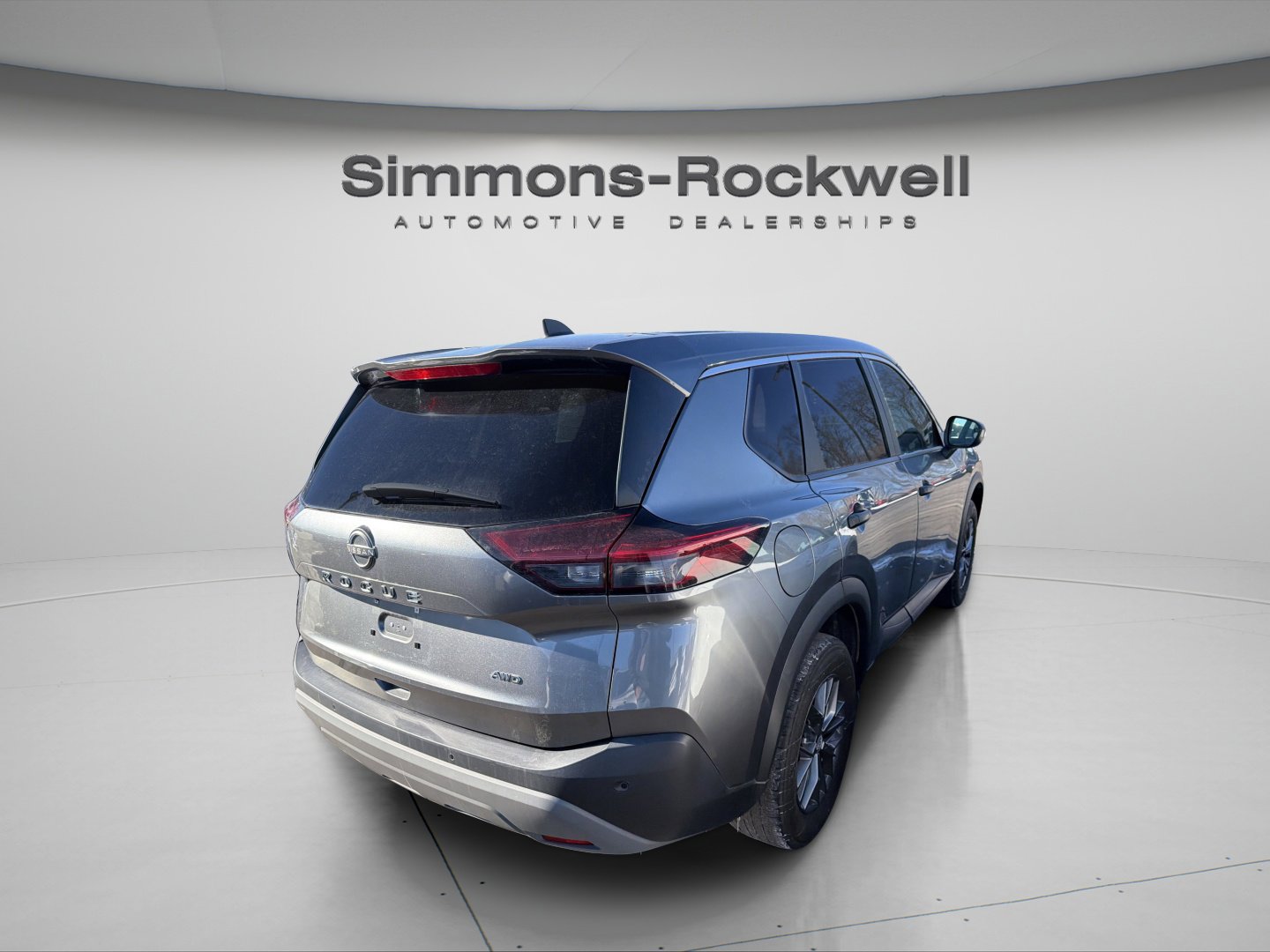 Used 2023 Nissan Rogue S image 9