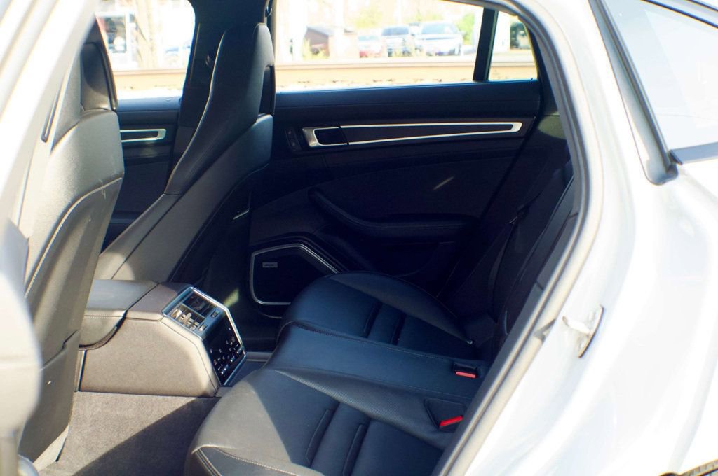 Used 2023 Porsche Panamera 4 Platinum Edition w/ Assistance Package AWD/4WD image 47