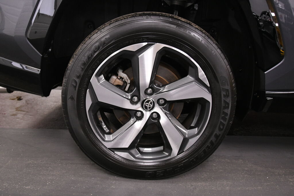 Used 2023 Toyota RAV4 SE w/ Weather & Moonroof Package AWD/4WD image 33