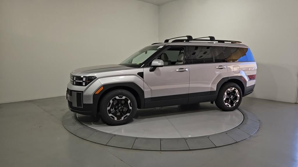 Used 2025 Hyundai Santa Fe SEL image 2