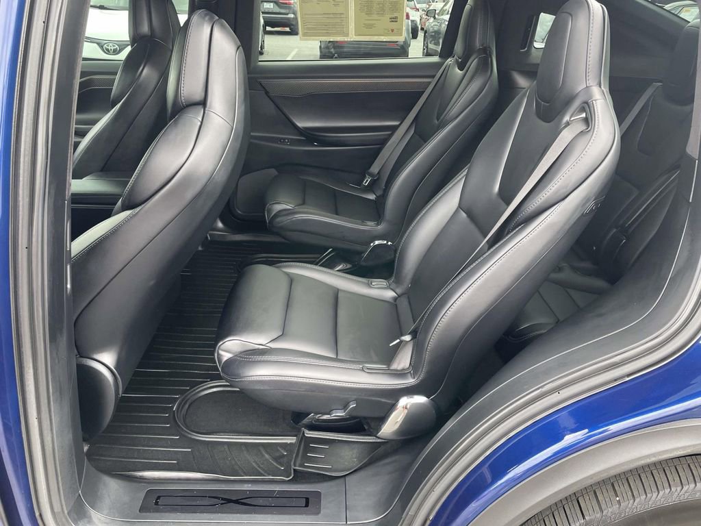 Used 2018 Tesla Model X 75D image 21