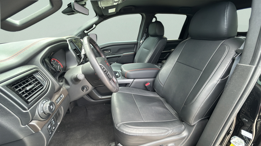 Used 2024 Nissan Titan PRO-4X w/ Pro-4x Convenience Package AWD/4WD image 15