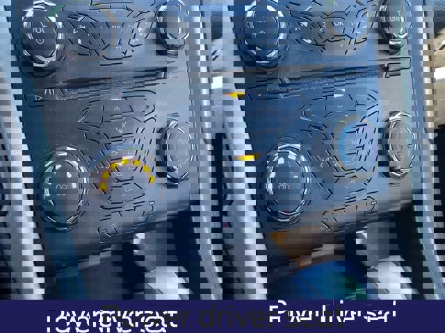 Used 2015 Ford Fusion SE w/ Equipment Group 202A image 14