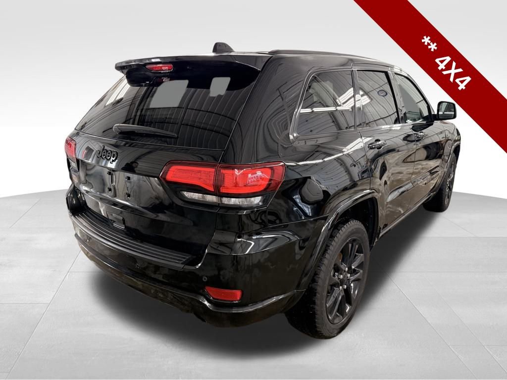 Used 2021 Jeep Grand Cherokee Laredo X image 3