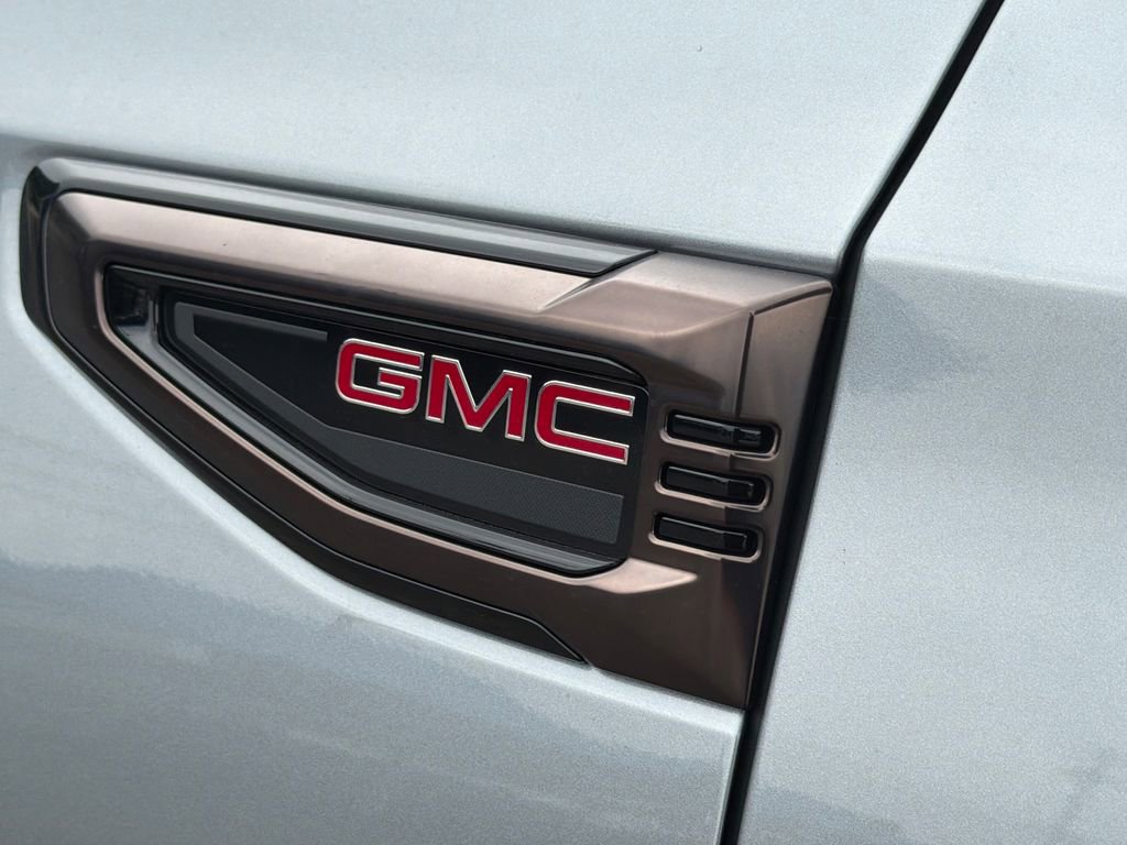 New 2026 GMC Yukon AT4 Ultimate AWD/4WD image 13